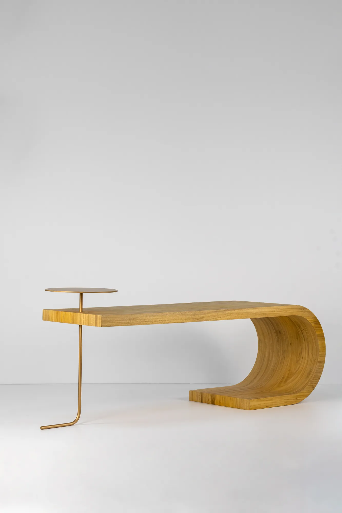 Mobiliário Autoral — Peça exibida em mostra de design